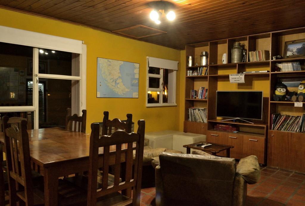 Lo De Trivi Hostel Ел Чалтен Екстериор снимка